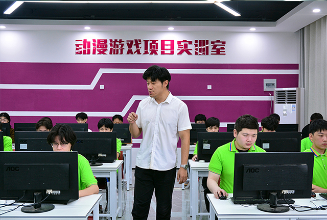 人民網(wǎng)聚焦報(bào)道，《哪吒2》頻破紀(jì)錄，國漫崛起帶火動(dòng)漫專業(yè)